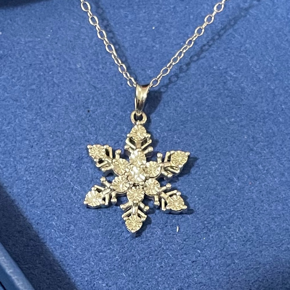 Katarina Diamond Snowflake Pendant Necklace